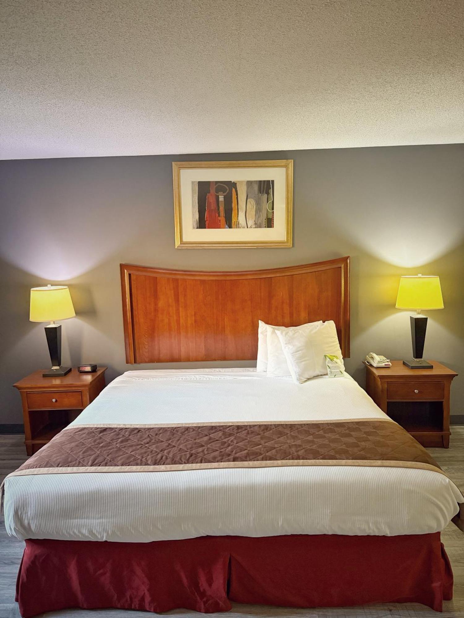 Lake Tree Inn & Suites Marion Exteriér fotografie