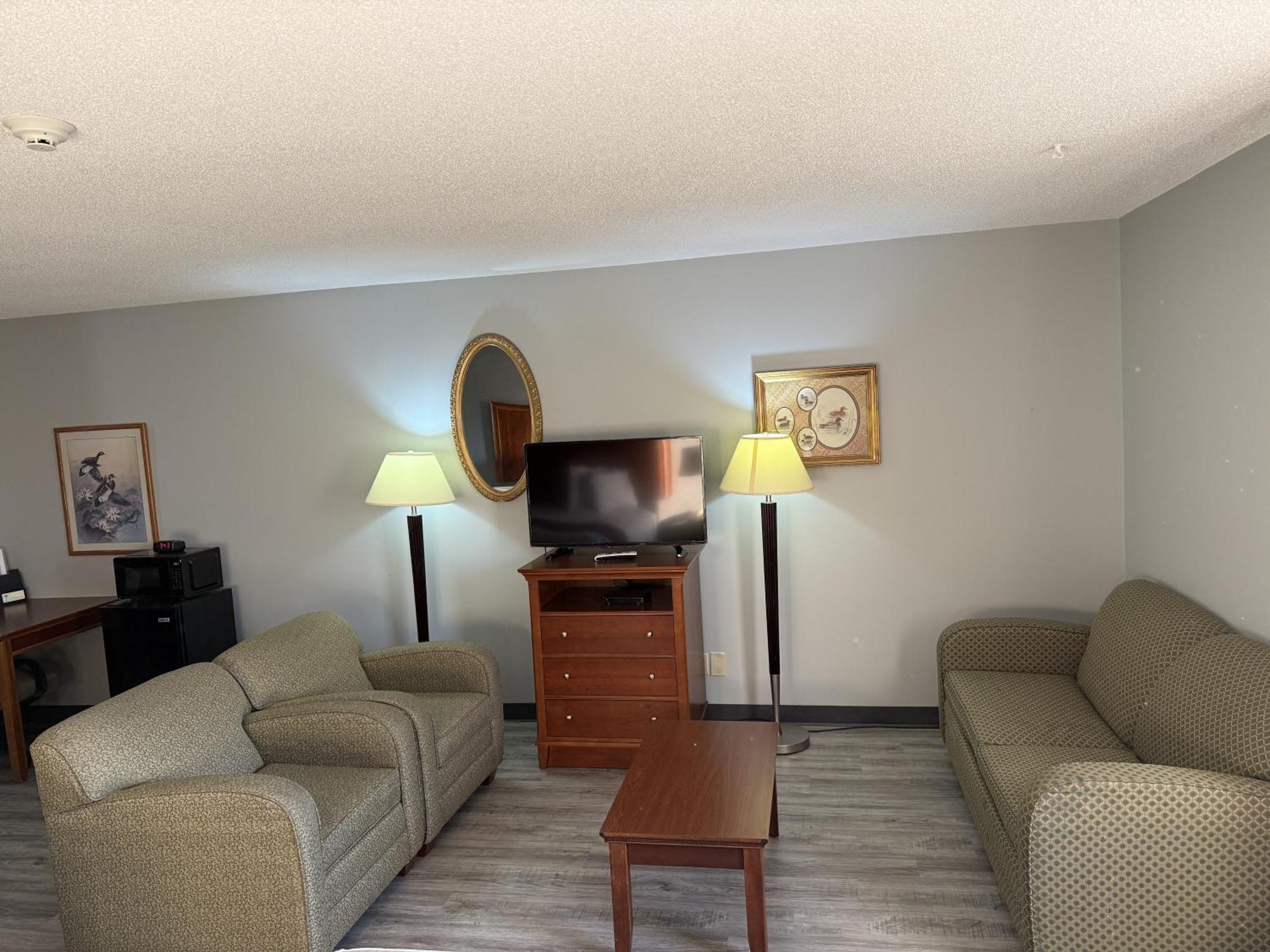 Lake Tree Inn & Suites Marion Exteriér fotografie