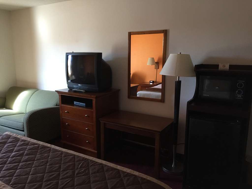 Lake Tree Inn & Suites Marion Pokoj fotografie