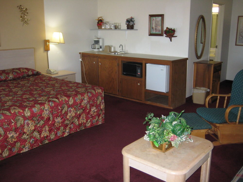 Lake Tree Inn & Suites Marion Exteriér fotografie